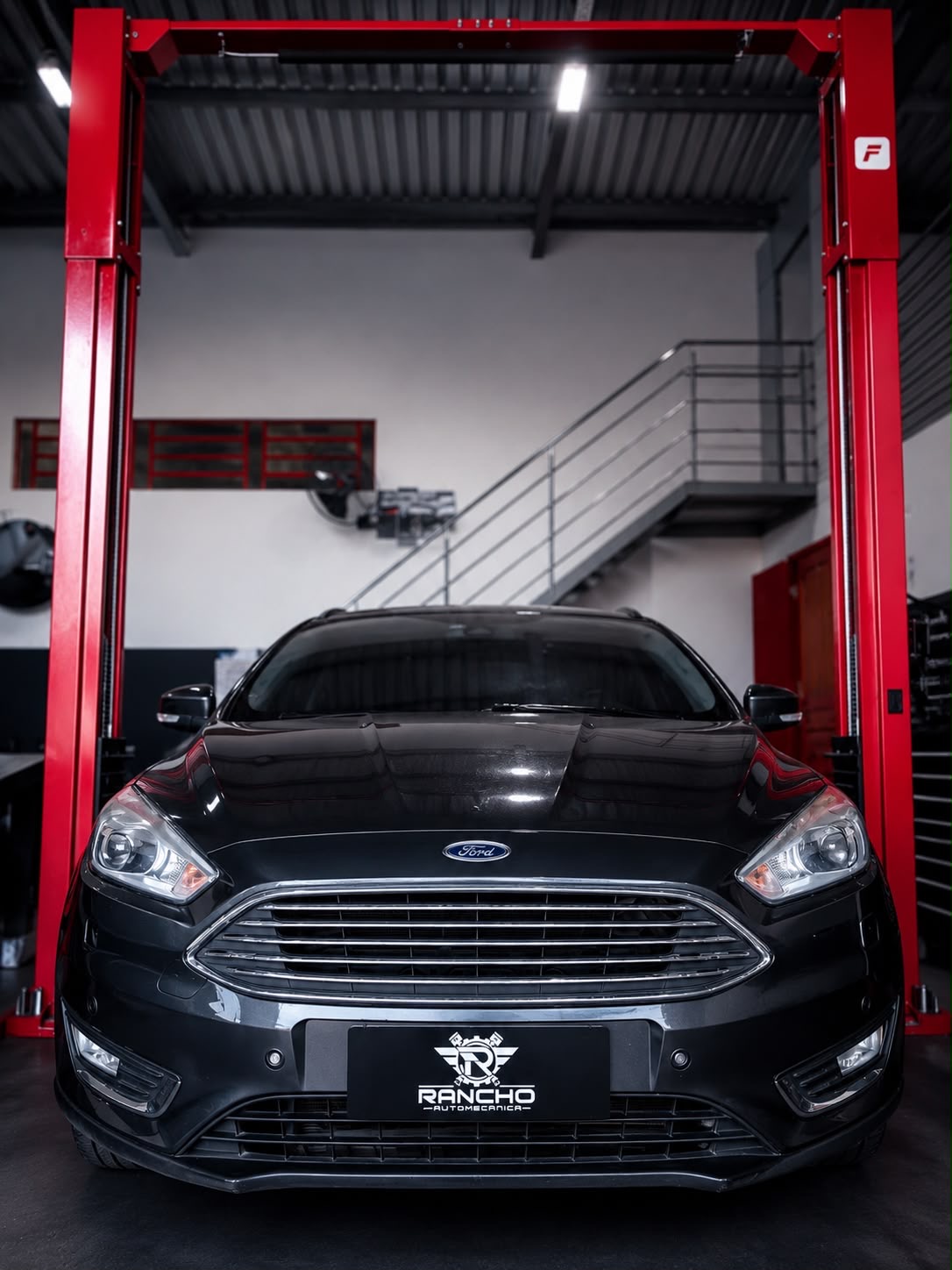 Revisão periódica em dia, motor protegido! 🔧🚗 Troca de óleo e filtros com produtos de alta qualidade para garantir desempenho, economia e maior vida útil do seu veículo.